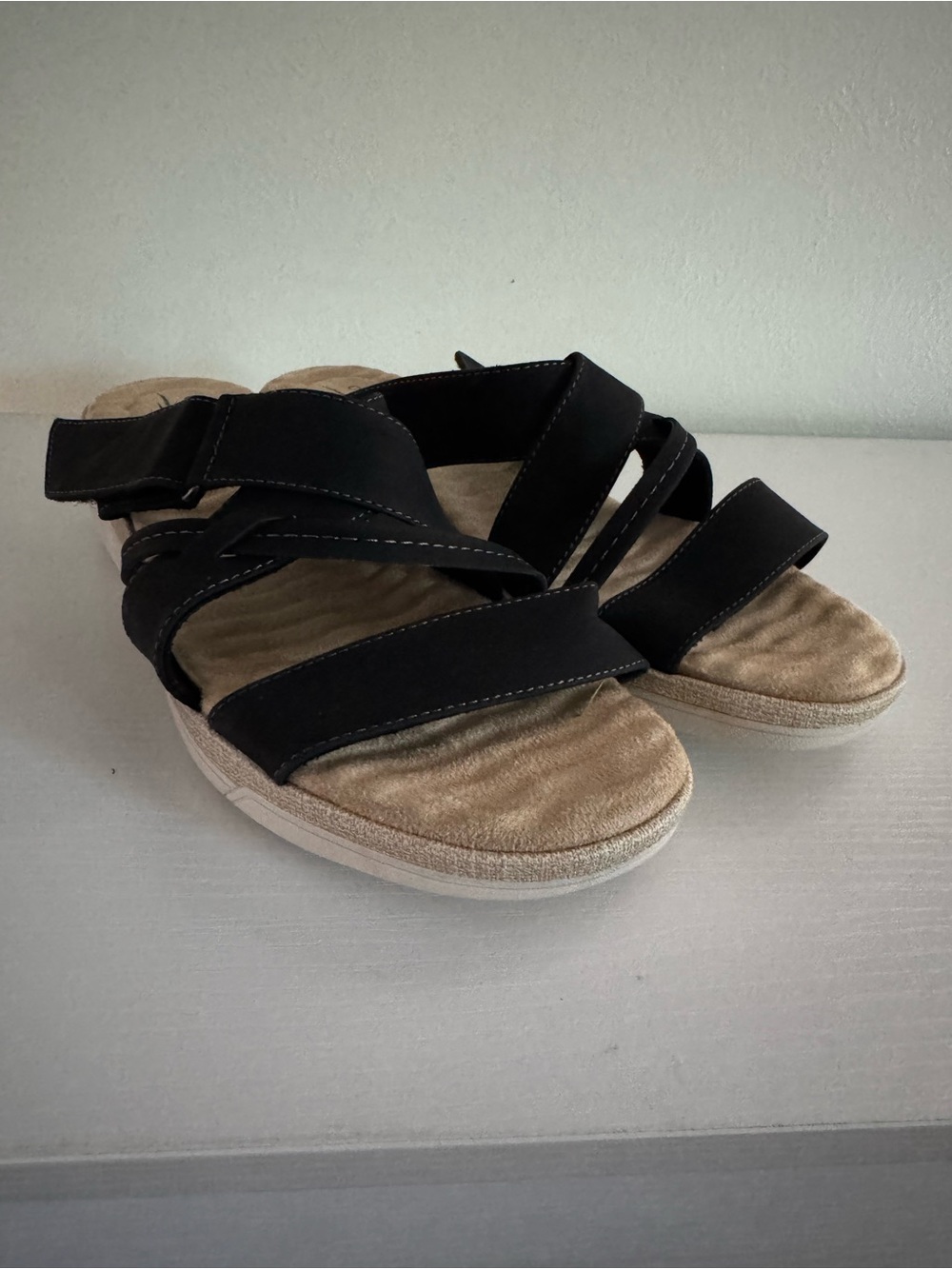 Women's Black Strappy Sandals with Cushioned Footbed